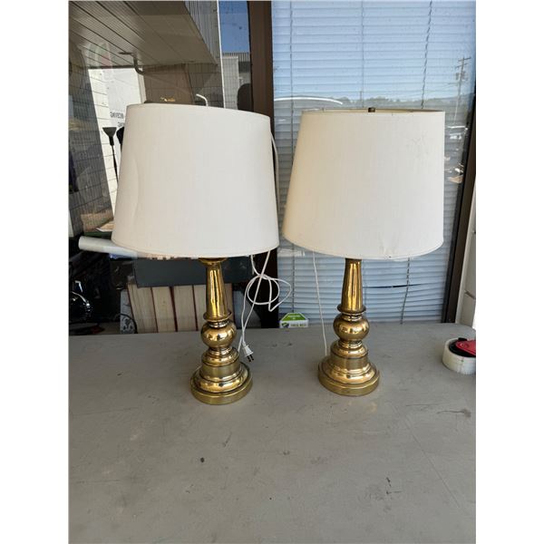 pair of lamps
