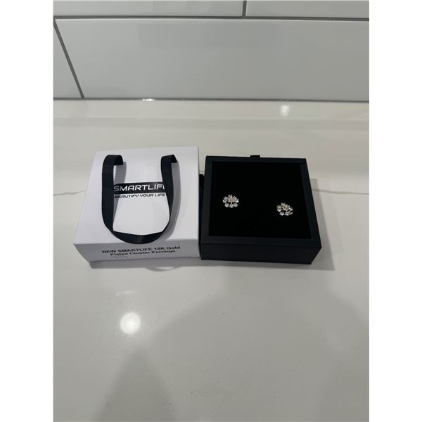 New smart life 18 K gold plated cluster earrings