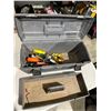 Image 1 : Toolbox with tools