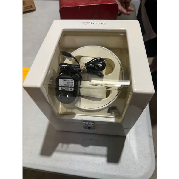 Lugaro watch display