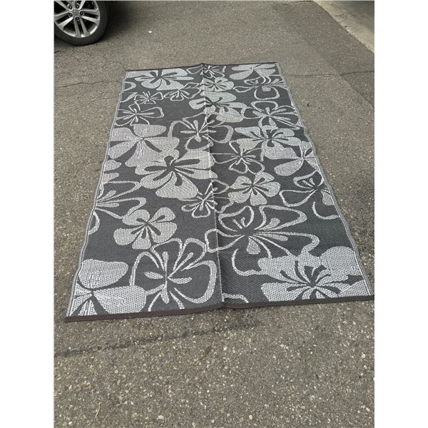 Indoor outdoor carpet