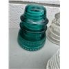 Image 2 : Pyrex hemming, gray and dominion insulators