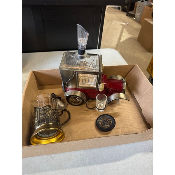 Musical decanter missing two shooter glasses and we'll need to repair