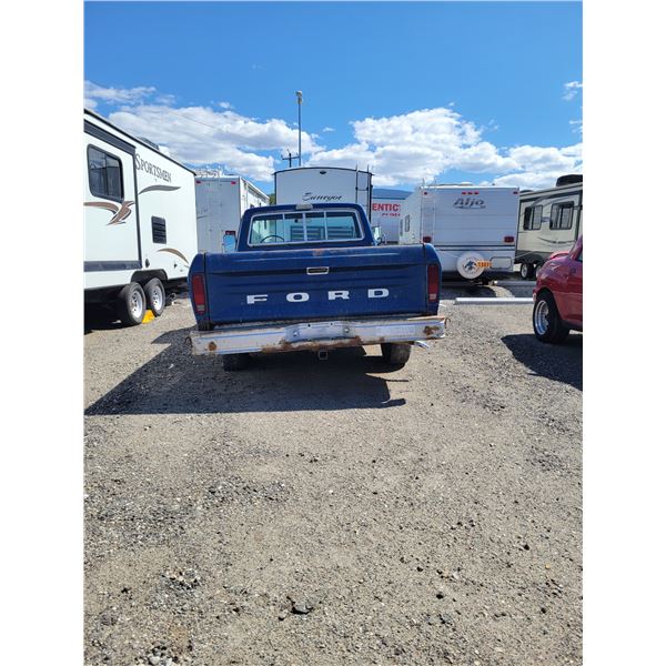 Storage locker content Truck for parts No papers or key