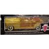 Image 2 : 1:18 Die Cast Motor City Classics 1948 Chrysler Town And Country In Box