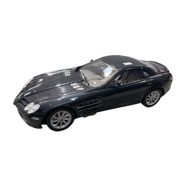 Motormax Die Cast 1:12 Mercedes Benz Slr McClaren