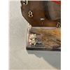 Image 3 : Agate Slice Clock With Baby Raccoon