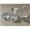 Image 2 : 6 Assorted Glass And Crystal Paper Weights