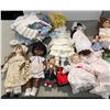 Image 3 : Tote Full Of Dolls And Plushies