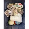 Image 4 : Tote Full Of Dolls And Plushies