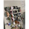Image 8 : 2 Totes Full Of Miniature Buildings, Light Ups, Miniature Model Train Accessories, Etc..