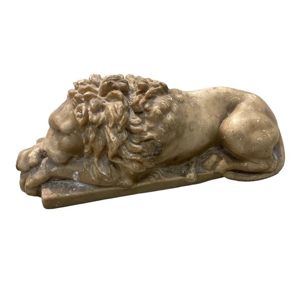 Vintage Carved Stone Lion With Fleur De Lis Pattern On Bottom