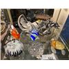 Image 1 : 7 Assorted Collectibles, Glass Fish, Glass Paper Weights, Carved Stone Turtle, Etc..