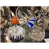 Image 2 : 7 Assorted Collectibles, Glass Fish, Glass Paper Weights, Carved Stone Turtle, Etc..
