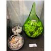 Image 1 : 3 Glass Vases Full Of Seashells