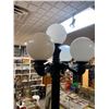 Image 2 : Vintage 5 Globe Street Light