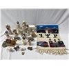 Image 1 : Tote Full Of Nativity Figurines And Tapestry, Etc..