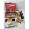 Image 1 : Jewelry Box Full Of Costume Jewelry