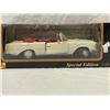 Image 2 : Maisto 1:18 Die Cast Mercedes Benz 280 Se In Original Box
