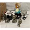 Image 2 : Box Of Collectibles, Smart Coin Sorter, View Master, Lidded Butter Dish, Ceramic Banks, Etc..