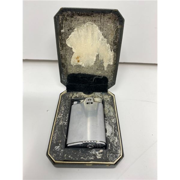 Vintage Ronson Capri Lighter In Original Box