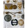 Image 4 : Assortment Of Vintage Costume Jewelry