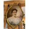 Image 1 : Framed Portrait In Gold Gilded Metal Frame
