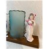 Image 3 : 2 Porcelain Figure Tv Lamp