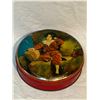 Image 1 : Vintage Master Lamb Ton Tin