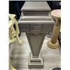 Image 2 : Silver Tone Dutch Pedestal