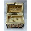 Image 1 : Porcelain " Special Memories, Memories To Treasure" Musical Trinket Box