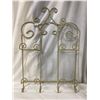 Image 1 : White Metal Wire Display Stand