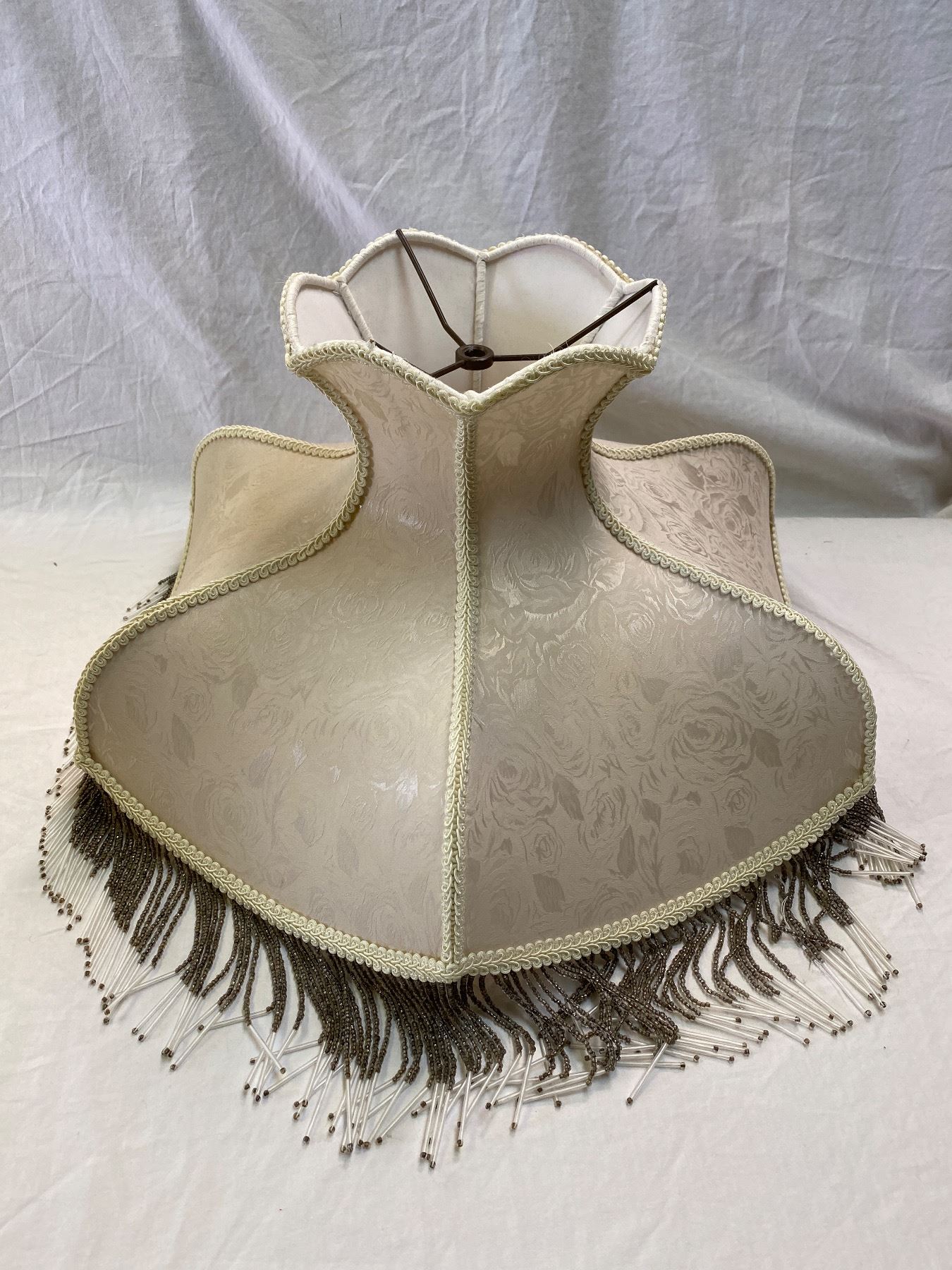 DecoPro élégant 7.6 Cm De Long Vin (Rouge Foncé), Doré Avec