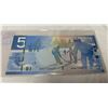 Image 2 : 2006 Canadian $5 Bill