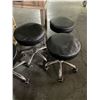 Image 2 : Group of 3 Ergonomic Rolling Shop Stool