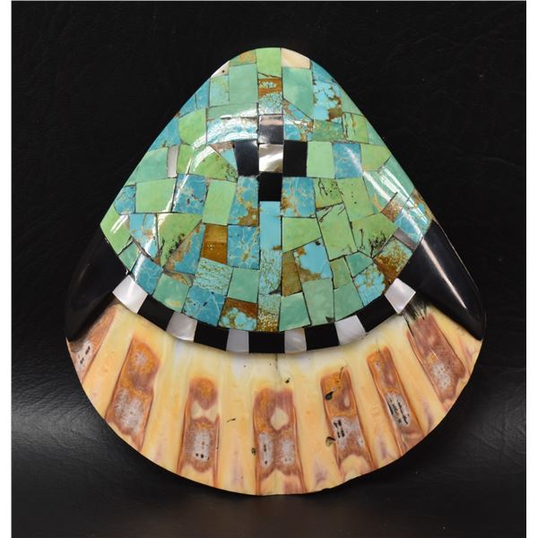 SANTO DOMINGO OVERLAID SHELL PENDANT
