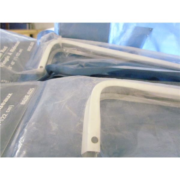 28- 48" WHITE CURTAIN ROD, QUANTITY 6
