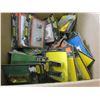 Image 1 : LARGE ASSORTMENT MISC DOOR HARDWARE