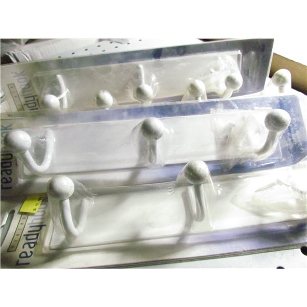 WHITE 3 HOOKS ON BAR, #70548 , QUANTITY 5