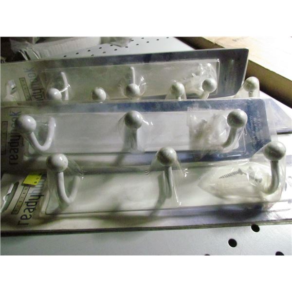 WHITE 3 HOOKS ON BAR, #70548 , QUANTITY 5