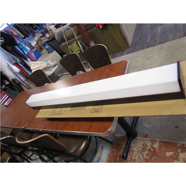4 FT FLUORESCENT LIGHT BLACK TRIM