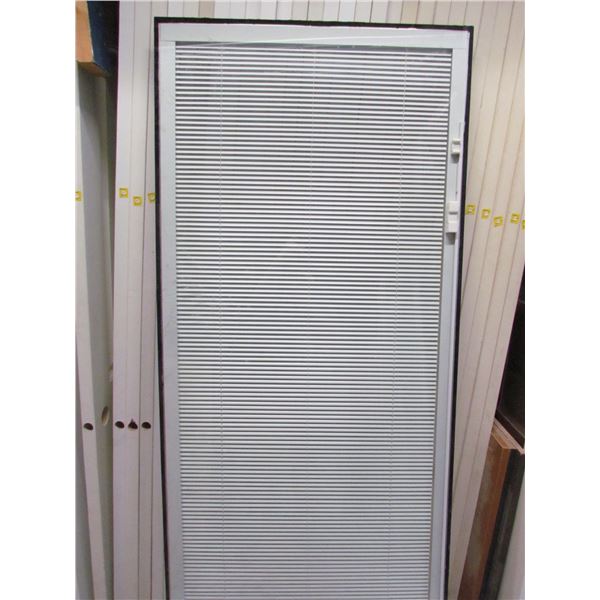 27 X 73 15/16 SEALED UNIT WITH INTERNAL MINI BLINDS, TEMPERED GLASS