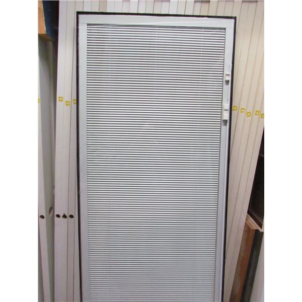27 X 73 15/16 SEALED UNIT WITH INTERNAL MINI BLINDS, TEMPERED GLASS