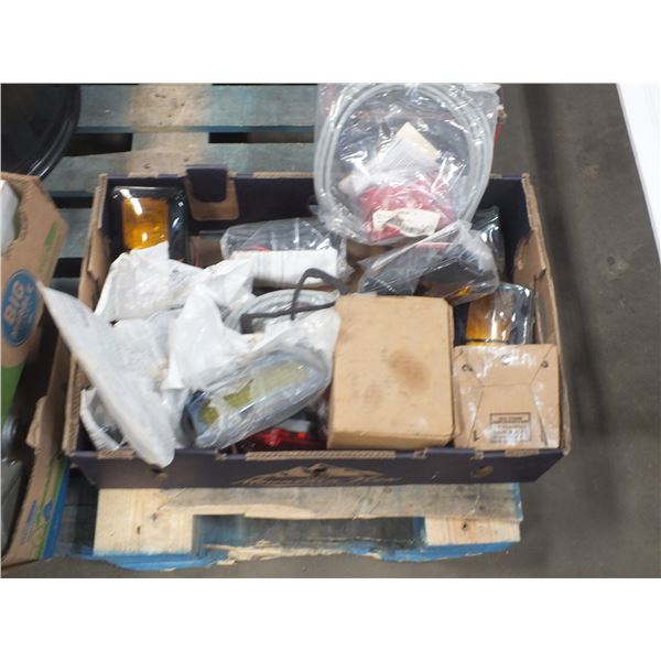 Box Of Assorted Signal Lights / Tail Lights