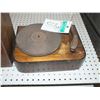 Image 3 : Antique Turn Table & Radio