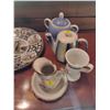 Image 3 : Beautiful Vintage Tea Set &  Assortment of Decorative Collectables