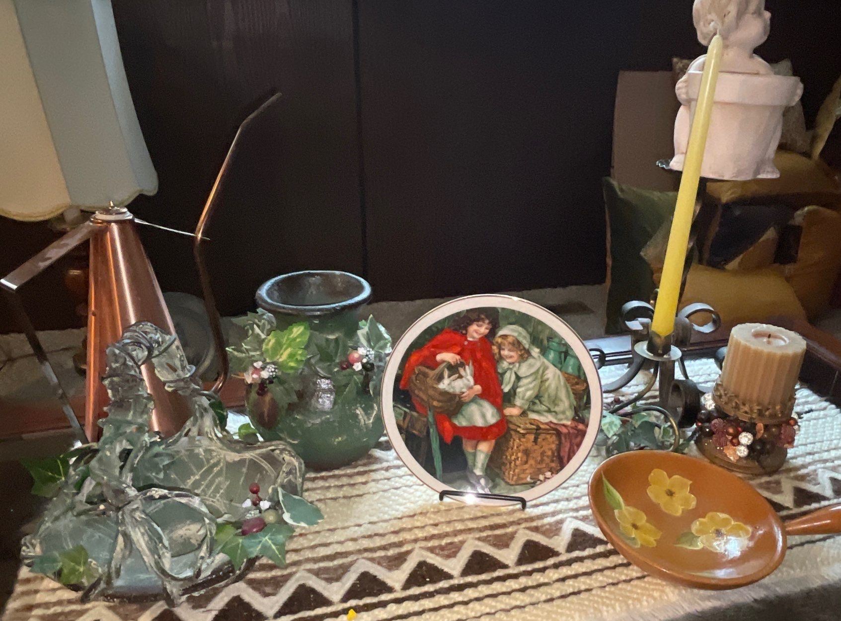 One Collectables Assorted Decorative Collectables - Beck Auctions Inc.