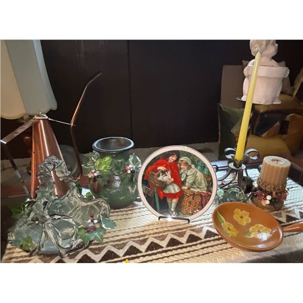 Assorted Decorative Collectables