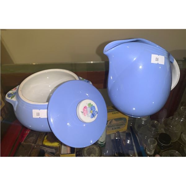 Halls Superior Kitchenware set