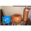 Image 1 : Various ceramic jars and containers (one handle is broken)